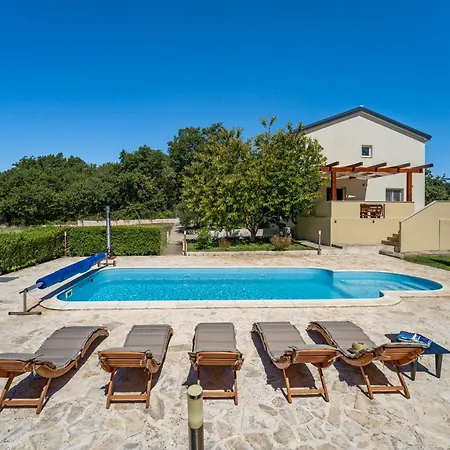 Holiday House With Heated Pool In A Rural Setting Poljica (Zadar)