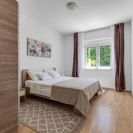 Holiday House With Heated Pool In A Rural Setting Poljica (Zadar)