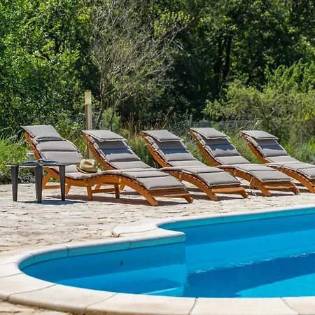 펜션 Holiday House With Heated Pool In A Rural Setting